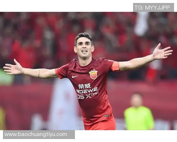 足球巨星亲临拜访粉丝引发热烈反响 探秘球场之外的真实生活